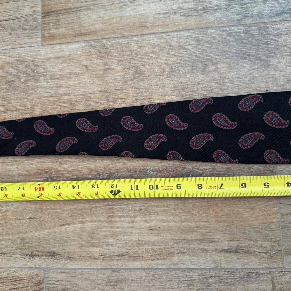 Robert Talbott Hand Sewn Classic Black‎ Paisley Silk Blend Necktie for Men